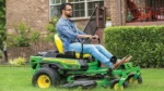 Z325E ZTrak™ Mower with 48-in. Decks. - Image 5